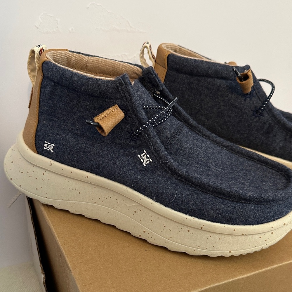 Hey Dude Women's Ankle Boots in Navy and Tan